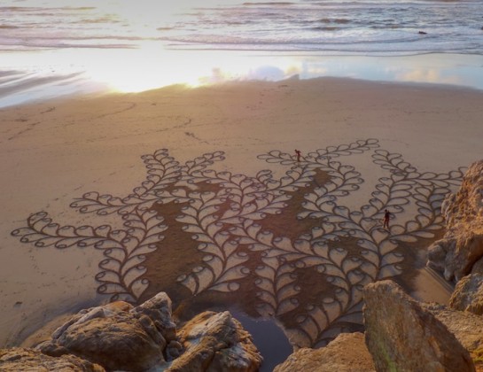 Il réalise des œuvres d art avec du sable Directinfo