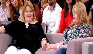 jumeau-adoption Tunisie : Les retrouvailles des jumelles, séparées à la naissance et adoptées par deux familles