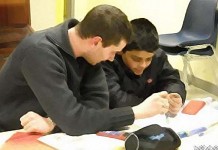 Tunisie : 1 179 dinars par an dépensés en cours particuliers par famille