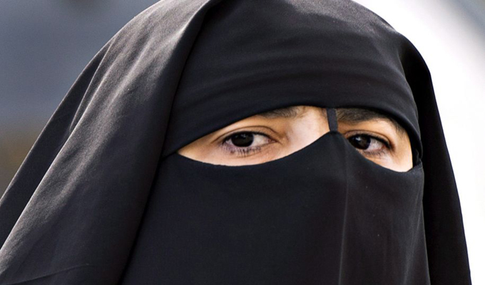 homme-niqab-di
