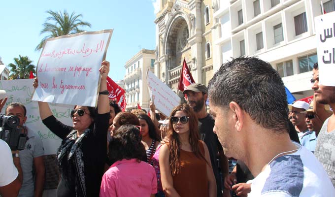 manif-contrelaloisurlareconciliation-Tunis-12092015-003