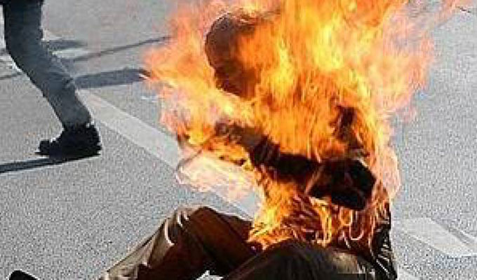 tunisie-directinfo-s'immoler-feu