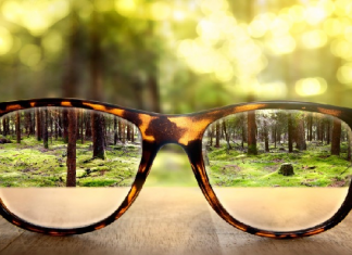 Elle retrouve la vue après 26 ans de cécité!