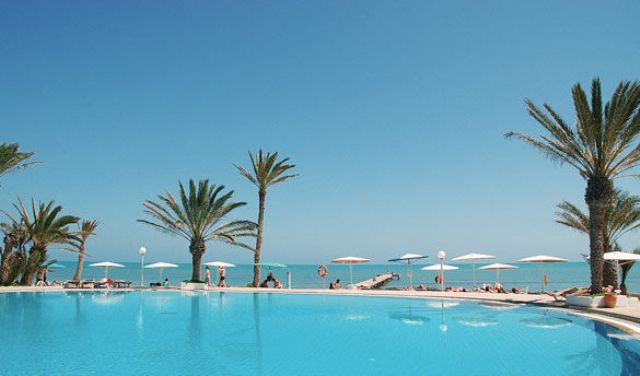 Piscine ou mer estil dangereux d’ouvrir les yeux sous l’eau — free download