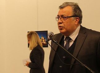 Urgent : L’ambassadeur russe grièvement blessé à Ankara après une attaque armée