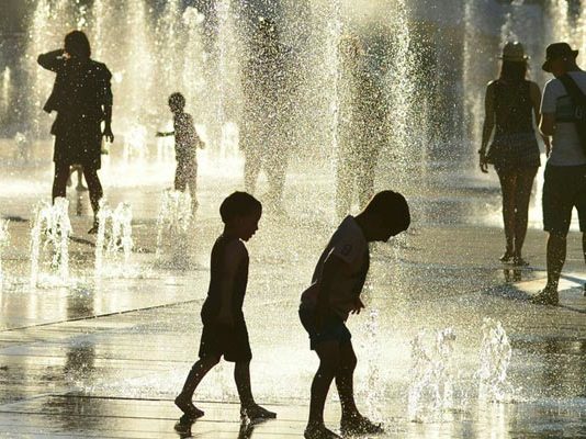 Canicule en Europe : fermetures d’écoles et annulations de trains dans plusieurs pays