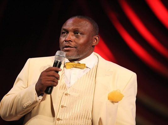 Salah Mesbah propose une nouvelle œuvre inspirée de “Asma Allah Al-Husna” à 240 000 dinars