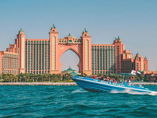 Crise Iran–États-Unis : les Tunisiens du Golfe entre inquiétude et vigilance accrue