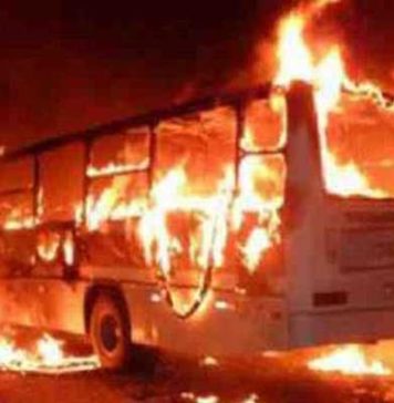 Gabès : un bus scolaire prend feu