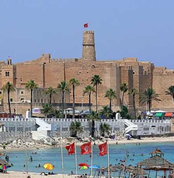 Pollution chimique à Monastir : appel à éviter baignade et pêche sur plusieurs kilomètres