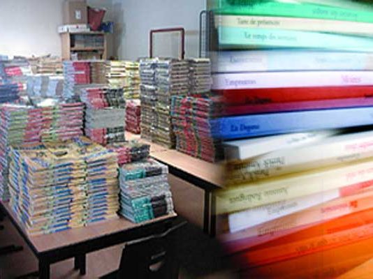 Manuels scolaires : le ministre de l’Éducation appelle à accélérer la distribution