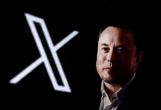 Elon Musk franchit les 1 000 milliards de dollars de fortune : un record historique