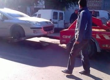 Tunis : le « Changuel » mobilisé contre le stationnement anarchique sur l’avenue Habib-Bourguiba