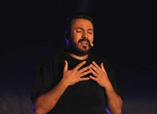 « Les Tunisiens meurent ! » : le cri de détresse qui interrompt le one-man show de Karim Gharbi