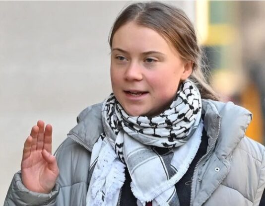 Greta Thunberg arrêtée à Londres lors d’une manifestation pro-palestine