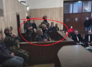 La photo qui fait le buzz : Fadhel Chaker aperçu au tribunal de Beyrouth