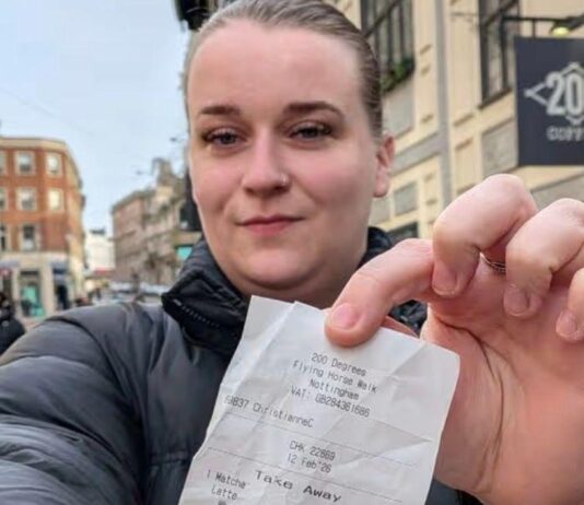 Insolite : une Britannique devient « la plus riche du monde » grâce à une erreur technique