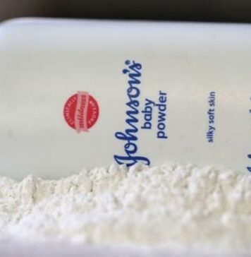 Talc classé “probablement cancérogène” : faut-il s’inquiéter de la poudre Johnson ?