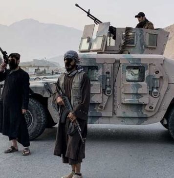Pakistan–Afghanistan : l’armée pakistanaise frappe Kaboul et annonce une « guerre ouverte »
