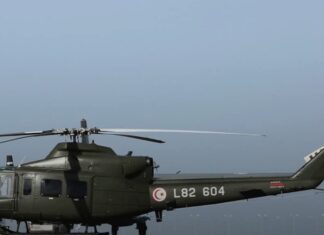 Nabeul : un hélicoptère mobilisé pour retrouver un bateau de pêche disparu avec six marins au large de Kélibia