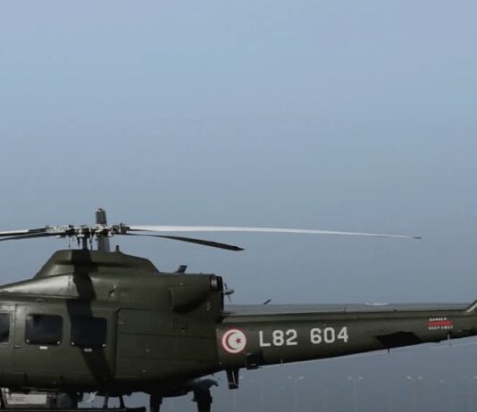 Nabeul : un hélicoptère mobilisé pour retrouver un bateau de pêche disparu avec six marins au large de Kélibia