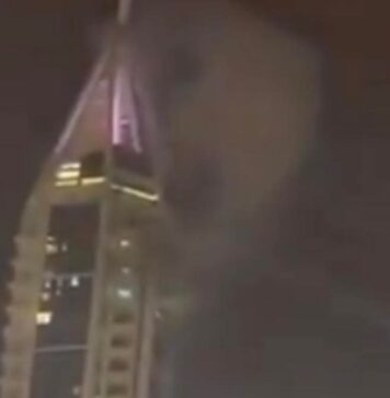 Dubaï : un immeuble de Dubai Marina touché par des débris après l’interception d’un missile