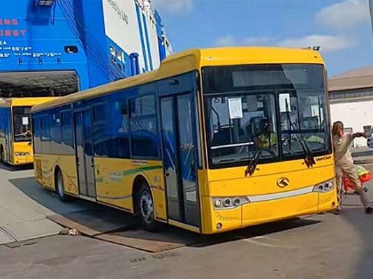Transport public : la Tunisie réceptionne le dernier lot de bus chinois à La Goulette
