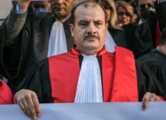 Tunisie : un an de prison pour le président de l’Association des magistrats, Anis Hammadi