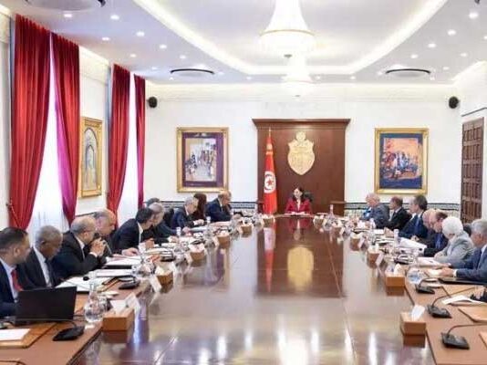 Majoration des salaires et des pensions : huit décrets examinés en conseil des ministres