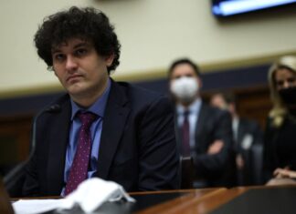 Sam Bankman-Fried : du roi des cryptos au condamné à 25 ans de prison en quelques secondes !