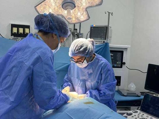 Tunisie : l’hôpital d’Ettadhamen réalise sa première opération chirurgicale cardiovasculaire