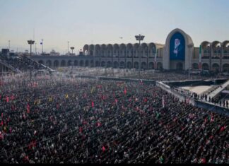 Iran : impressionnante démonstration de force lors des obsèques de Khamenei