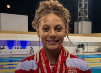 Natation : Kamilia Maalaoui (14 ans) brille avec cinq médailles d’or au championnat national
