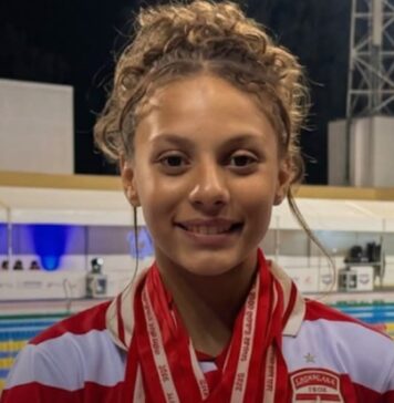 Natation : Kamilia Maalaoui (14 ans) brille avec cinq médailles d’or au championnat national