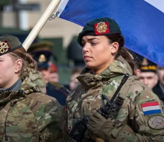Tunisie : les coupures d’électricité retardent les nouveaux uniformes de l’armée néerlandaise