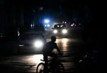 Cuba plongé dans le noir : un effondrement total du réseau électrique provoque un black-out national