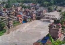 Népal-Tibet : une coulée de boue fait 18 morts et 384 disparus