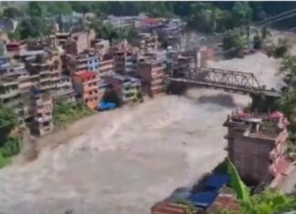 Népal-Tibet : une coulée de boue fait 18 morts et 384 disparus