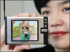 Sony lance au Japon une mini-télé de poche, avec radio, pour la TNT mobile