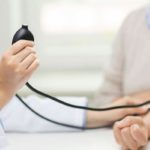 Hypertension : pourquoi viser une pression artérielle inférieure à 130/80 mmHg ?