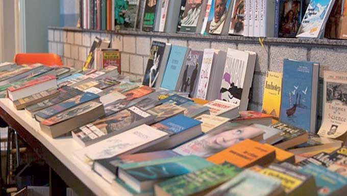 Avenue Habib Bourguiba : la 14ᵉ édition du Salon du livre investit le centre-ville