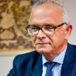 «Des parties continuent à croire que richesses et produits existent, que le peuple est grand et a droit à tout cela sans efforts, sans larmes et sans sueur», dénonce Radhi Meddeb