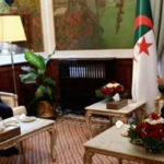 Le président algérien rassure la Tunisie sur la disposition de l’Algérie à se tenir à ses côtés