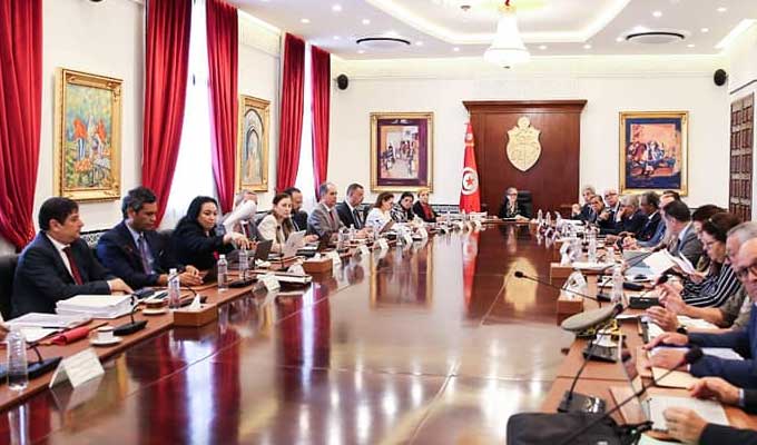 Le conseil des ministres adopte plusieurs projets de décrets-lois à caractère économique et social