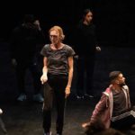 Bleu à l’âme : une plongée poignante dans les méandres de la violence Théâtre
