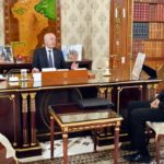 Kais Saïed et Kamel Déguiche discutent de l’état des installations sportives et des résultats des équipes nationales.