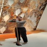 Monia Ben Hamouda expose ‘Ya’aburnee’ à la galerie Selma Feriani : une exploration sensorielle du langage et de la mémoire