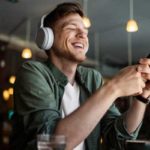 Prévention de la perte auditive : conseils et recommandations de l’OMS pour une écoute sécurisée
