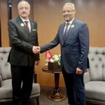 Le ministre des Affaires étrangères s’entretient avec son homologue djiboutien à l’occasion de sa participation au Sommet arabe de Bagdad