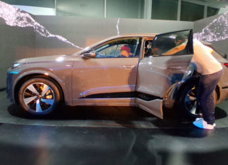 ENNAKL AUDI Q6 e-TRON